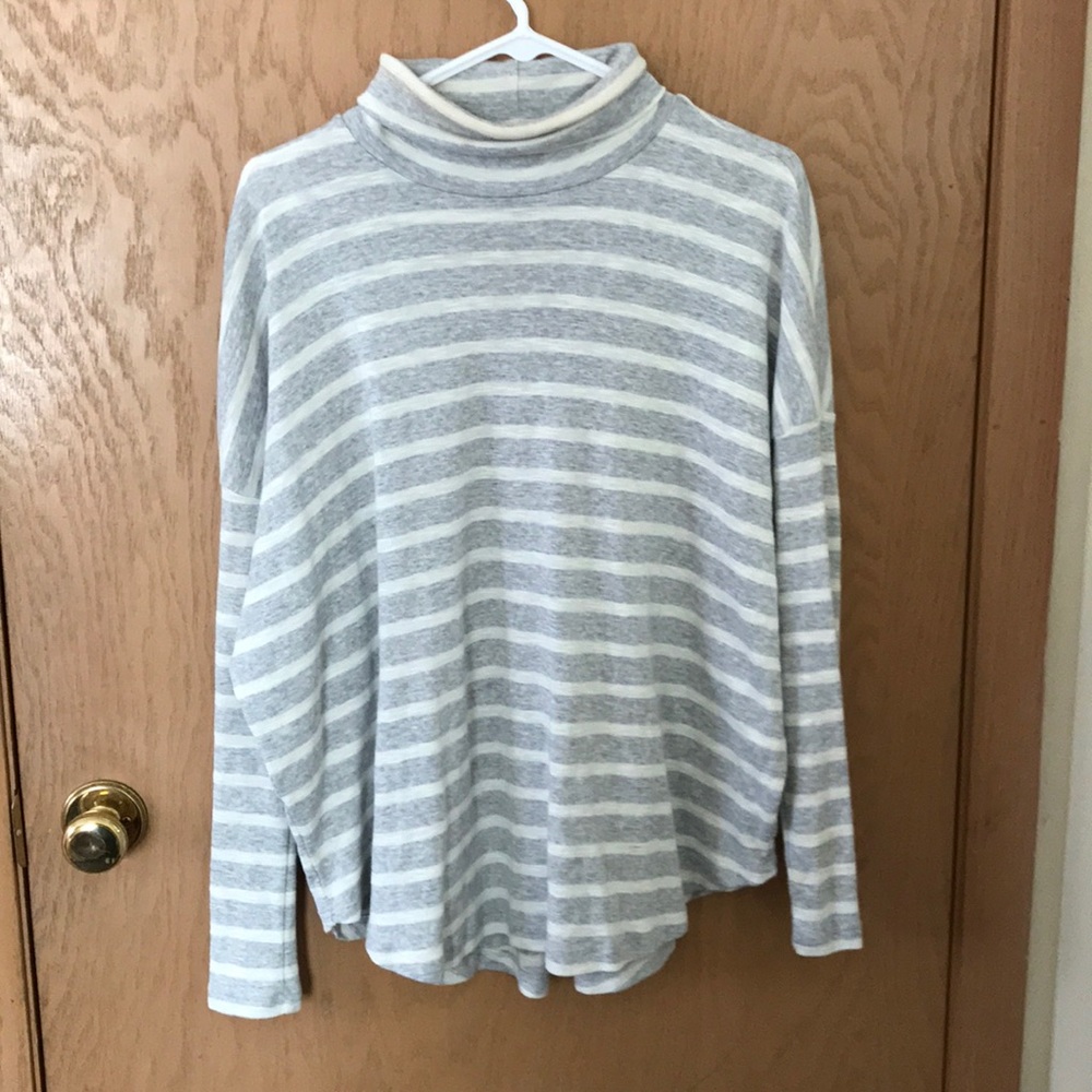 Aerie Turtle Neck Loose Fit
